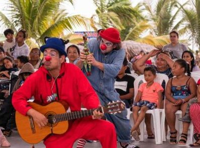 Clowns with a guitar